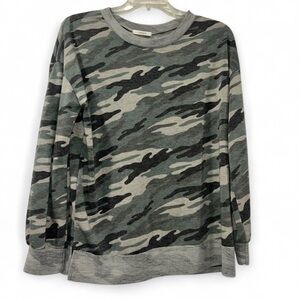 Cherish Camo Long Sleeve Top Women’s Medium
